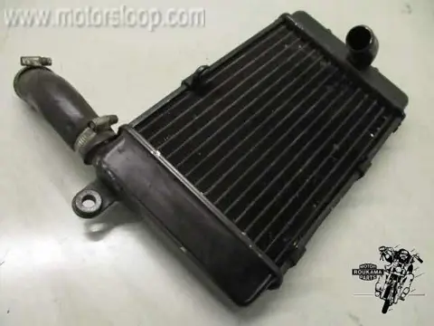 Aprilia RST1000(PW003) Radiateur rechts