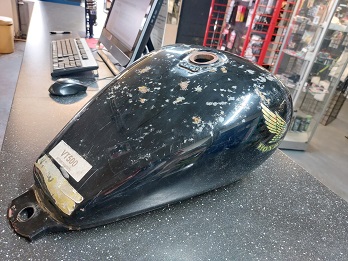 Honda Benzine tank VT500C Shadow Zwart