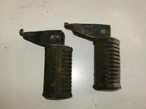 Honda CA125(JC25) Voetsteps Achter