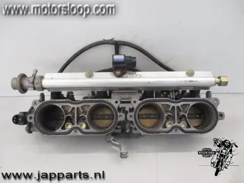 Honda CB1100SF(SC42) Gasklephuis