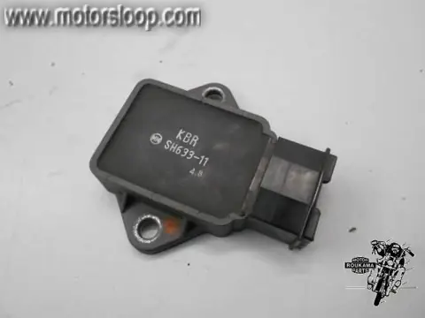 Honda CB250(MC26) Spanningsregelaar