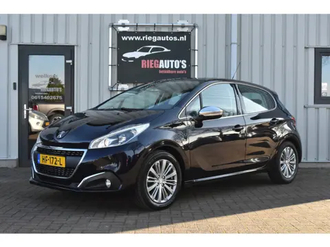 Peugeot 208 1.2 Allure 82 PK. Cruise, PDC!! (bj 2015)