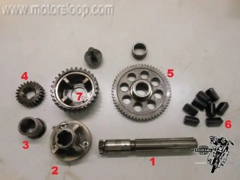 Honda CB400F Diverse motorblok onderdelen