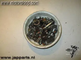 Honda CB450SC Diverse bouten en moeren