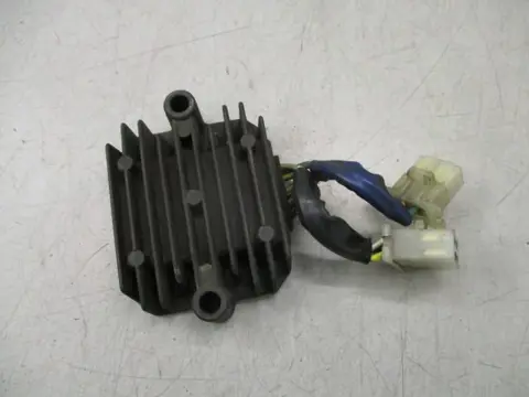 Honda CB650SC(RC08) Spanningsregelaar