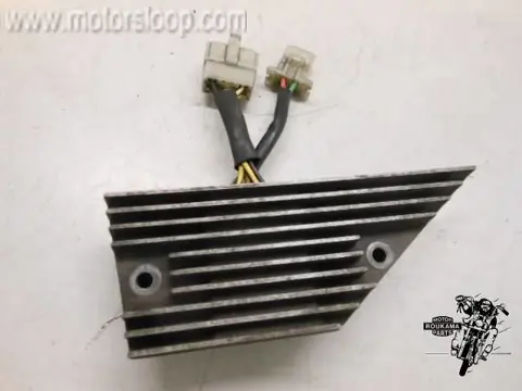 Honda CB650SC(RC13) Spanningsregelaar