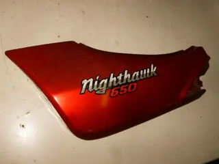 Honda CB650SC(RC13) Zijkap links rood