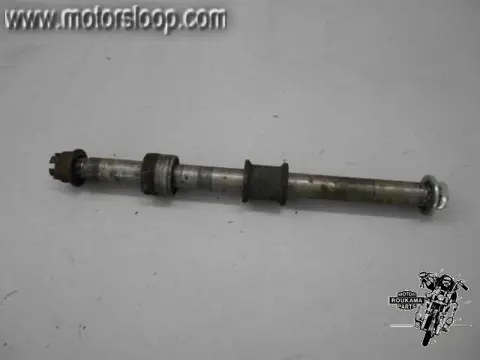 Honda CB650Z(RC03) Achterwiel as