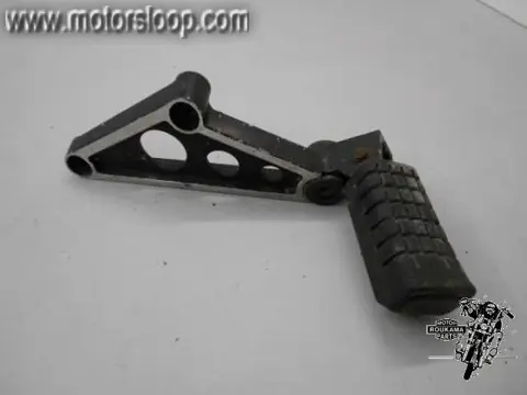 Honda CB700/750SC Voetstep met houder links achter