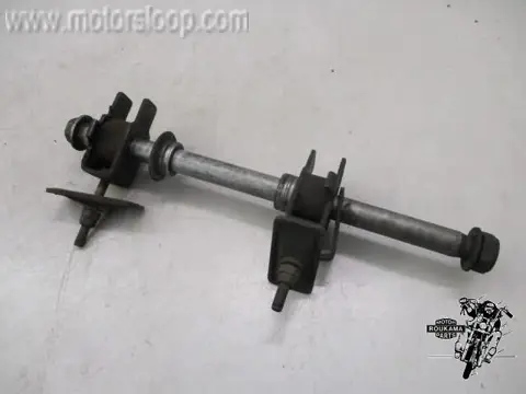 Honda CBF500(PC39A) Achterwiel as 42301-MER-D00