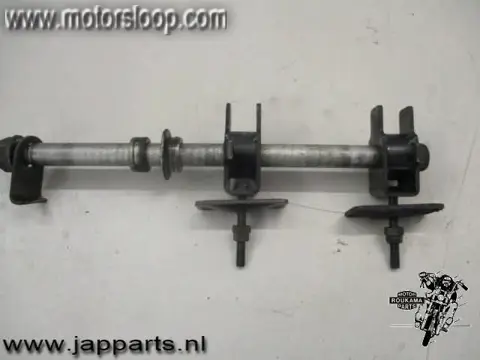 Honda CBF600S(PC38) Achterwiel as