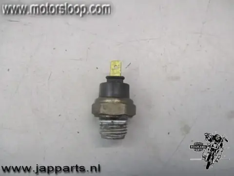 Honda CBF600S(PC38) Koelvinschakelaar