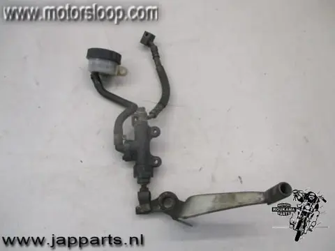 Honda CBF600S(PC38) Rempomp achter