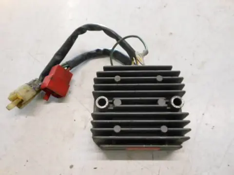 Honda CBR600F(PC19) Spanningsregelaar 31600-MN4-008