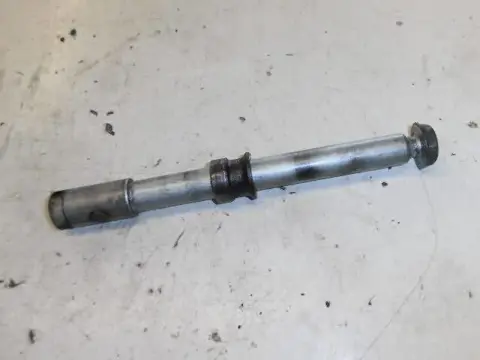 Honda CBR600F(PC23) Voorwiel as 44301-ML7-000