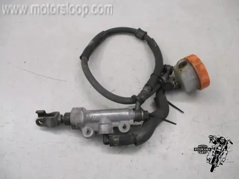Honda CBR600F(PC25) Rempomp achter