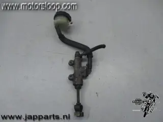 Honda CBR600F(PC35) Rempomp achter