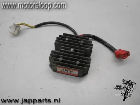 Honda CX500 Spanningsregelaar