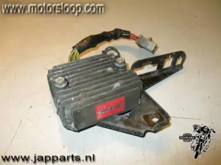 Honda GL1200(SC14) Spanningsregelaar