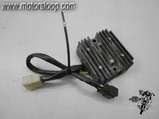 Honda NT650(RC31) Spanningsregelaar