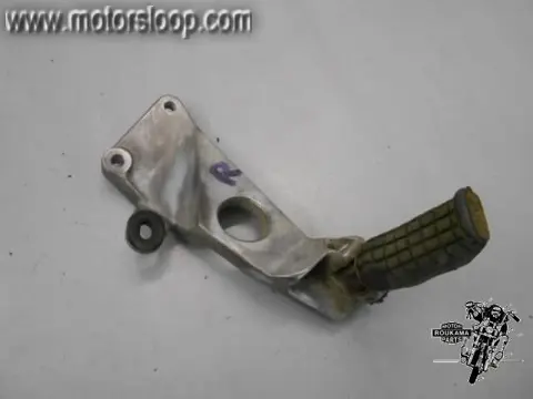 Honda NT650(RC31) Voetstep met houder rechts achter