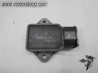 Honda NT650V(RC47) Spanningsregelaar