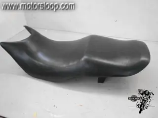 Honda NT650V(RC47) Zadel