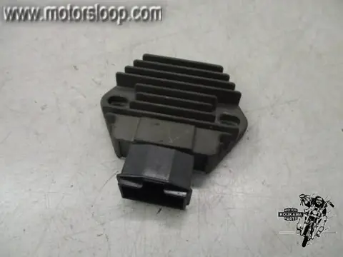 Honda PC800(RC34) Spanningsregelaar