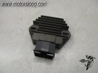 Honda PC800(RC34) Spanningsregelaar