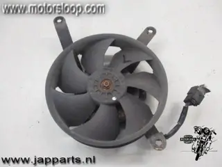 Honda ST1300 (SC51A) Koelvin links