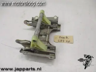 Honda ST1300 (SC51A) Tank beugel