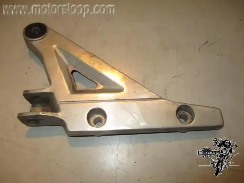 Honda VF500C(PC13) Voetsteunbracket 1