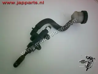 Honda VF500F(PC12) Rempomp achter