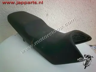 Honda VF500F(PC12) Zadel