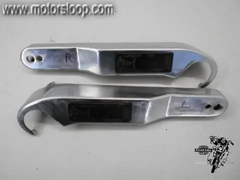 Honda VF700C(RC211) Fenderstruts