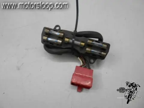 Honda VF750F(RC15) Zekeringkast