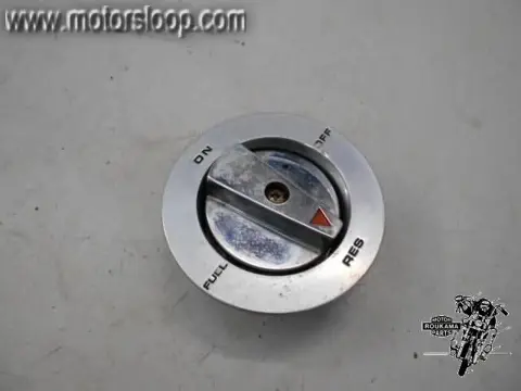 Honda VFR750(RC24) Benzinekraan