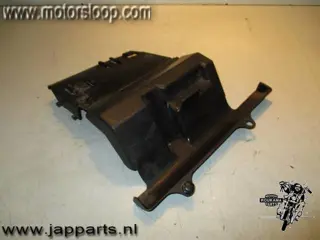 Honda VFR800FI(RC46) Accu cover