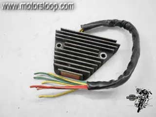 Honda VT700/VT750(RC19/1) Spanningsregelaar
