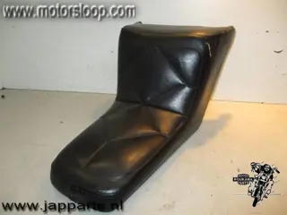 Honda VT700/VT750(RC19/1) Zadel achter voor ME9 model