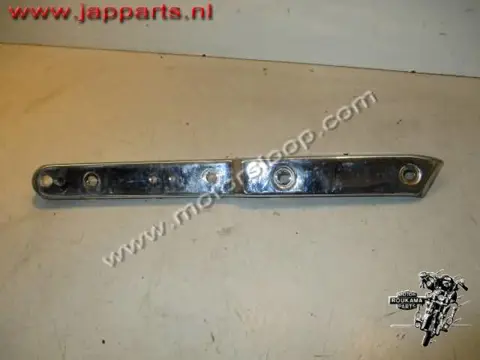 Honda VT700C(RC19) Beugel rechts