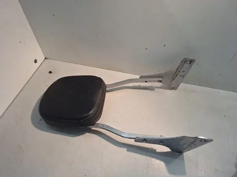 Honda VT700C(RC19) Rugsteun