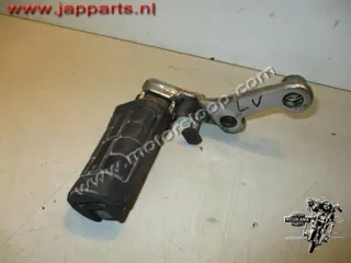 Honda VT700C(RC19) Voetsteun links voor