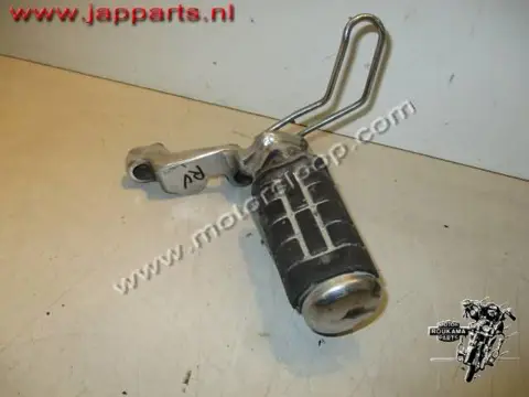 Honda VT700C(RC19) Voetsteun rechts voor