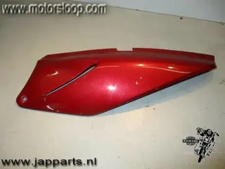 Honda XL125V(JC32) Zijkap links
