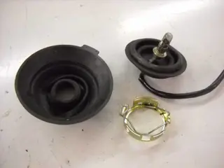 Kawasaki GPZ600R Koplampfitting Set 49016-1108