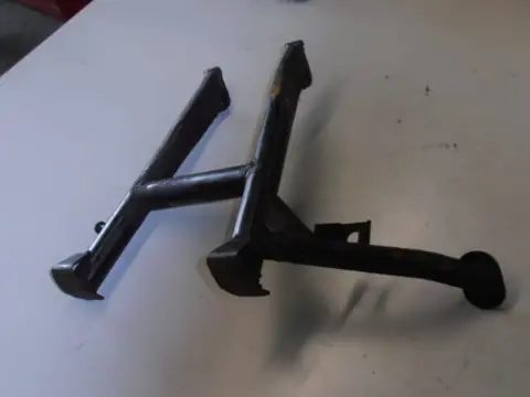 Kawasaki GPZ600R Middenbok 34011-1121