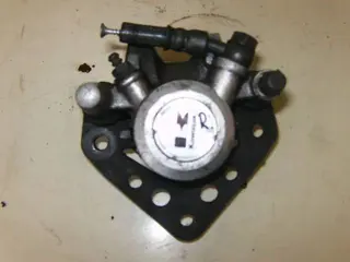 Kawasaki GPZ600R Remklauw Rechts Voor 43041-1471