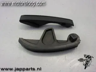 Kawasaki GPZ750(ZX750A) Nokkenas kettinggeleiders