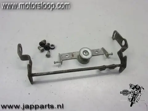 Kawasaki GPZ750(ZX750A) Zadelbeugel